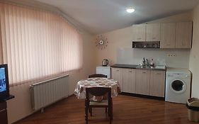Апартамент Цикалови